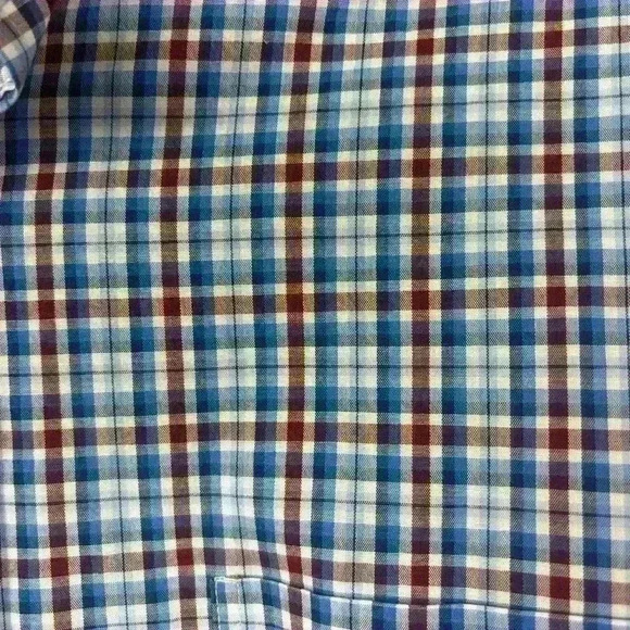 Easy Care Broadcloth Business Casual Button Down - Picture 3 of 6